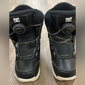 Kids Snowboard Boots with Boa Lacing System- SIZE 2